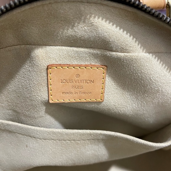 Louis Vuitton Canvas Manhattan PM Satchel Handbag - Picture 4 of 16